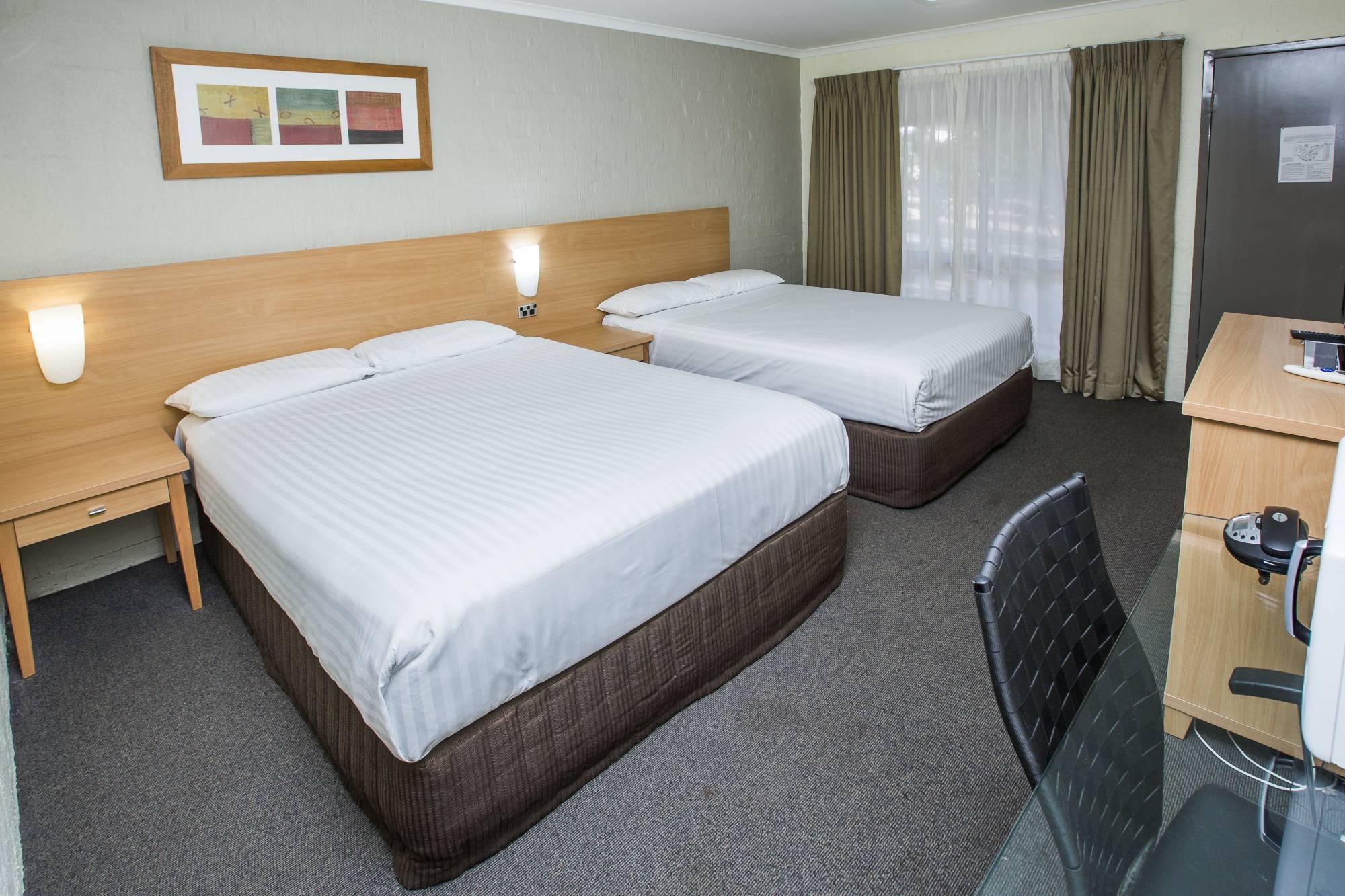 Ibis Styles Canberra Eagle Hawk Hotel Exterior photo