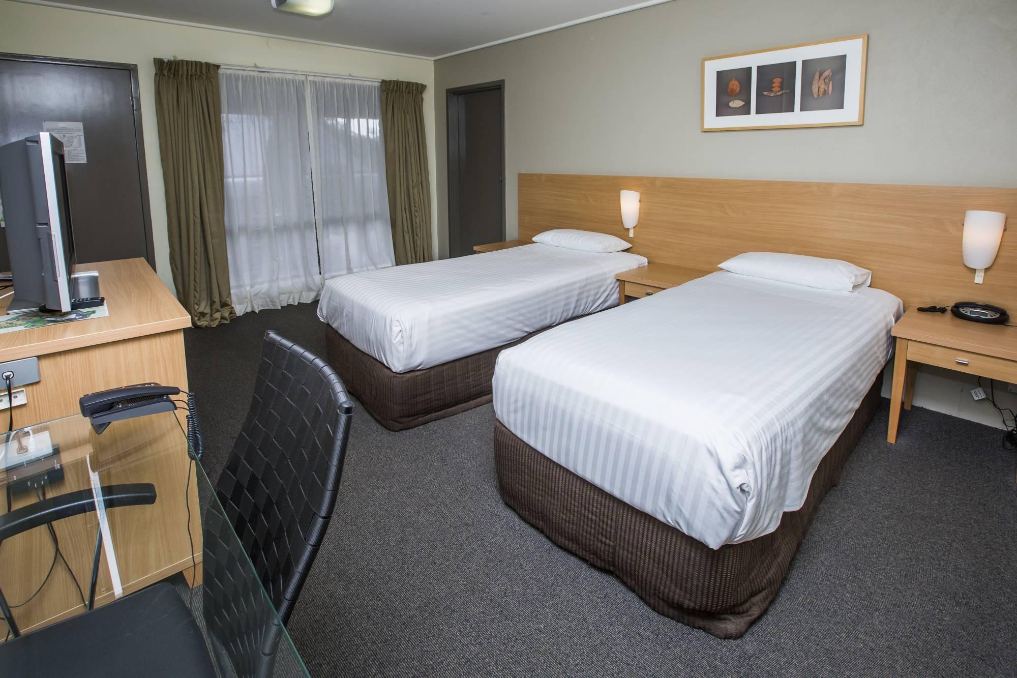 Ibis Styles Canberra Eagle Hawk Hotel Exterior photo